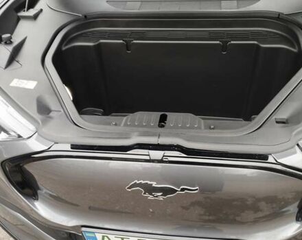 Серый Форд Mustang Mach-E, объемом двигателя 0 л и пробегом 29 тыс. км за 28500 $, фото 13 на Automoto.ua