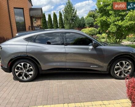 Серый Форд Mustang Mach-E, объемом двигателя 0 л и пробегом 28 тыс. км за 29999 $, фото 7 на Automoto.ua
