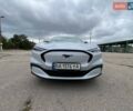Серый Форд Mustang Mach-E, объемом двигателя 0 л и пробегом 6 тыс. км за 26500 $, фото 2 на Automoto.ua