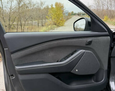 Серый Форд Mustang Mach-E, объемом двигателя 0 л и пробегом 30 тыс. км за 34300 $, фото 32 на Automoto.ua