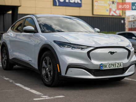 Форд Mustang Mach-E 2021 у Рівному на Automoto.ua Сірий Форд Mustang Mach-E, об'ємом двигуна 0 л та пробігом 77 тис. км за 21600 $, фото 1 на Automoto.ua