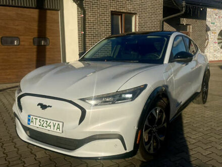 Серый Форд Mustang Mach-E, объемом двигателя 0 л и пробегом 67 тыс. км за 25500 $, фото 1 на Automoto.ua
