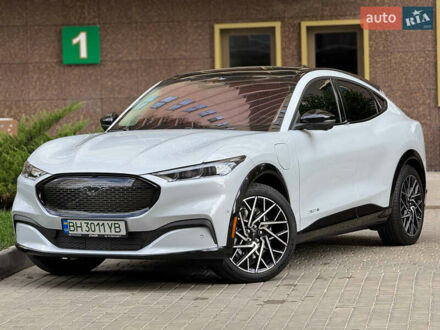 Форд Mustang Mach-E 2022 в Одессе на Automoto.ua Серый Форд Mustang Mach-E, объемом двигателя 0 л и пробегом 22 тыс. км за 29900 $, фото 1 на Automoto.ua