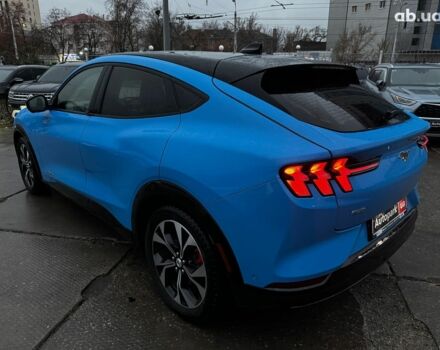 Синий Форд Mustang Mach-E, объемом двигателя 0 л и пробегом 15 тыс. км за 31890 $, фото 4 на Automoto.ua