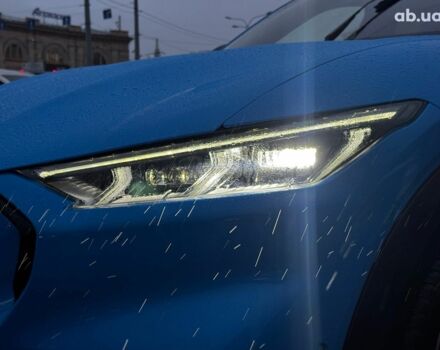 Синий Форд Mustang Mach-E, объемом двигателя 0 л и пробегом 15 тыс. км за 31890 $, фото 2 на Automoto.ua