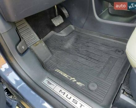 Синий Форд Mustang Mach-E, объемом двигателя 0 л и пробегом 107 тыс. км за 21600 $, фото 24 на Automoto.ua