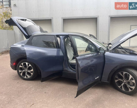 Синий Форд Mustang Mach-E, объемом двигателя 0 л и пробегом 50 тыс. км за 31500 $, фото 23 на Automoto.ua