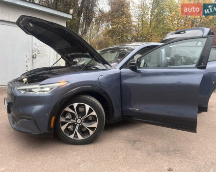 Синий Форд Mustang Mach-E, объемом двигателя 0 л и пробегом 50 тыс. км за 31500 $, фото 18 на Automoto.ua