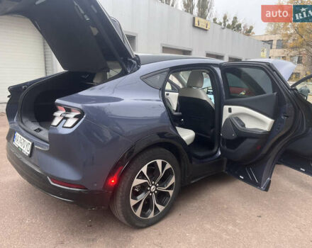 Синий Форд Mustang Mach-E, объемом двигателя 0 л и пробегом 50 тыс. км за 31500 $, фото 25 на Automoto.ua