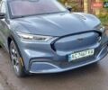 Синий Форд Mustang Mach-E, объемом двигателя 0 л и пробегом 107 тыс. км за 21600 $, фото 2 на Automoto.ua