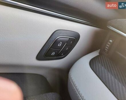 Синий Форд Mustang Mach-E, объемом двигателя 0 л и пробегом 107 тыс. км за 21600 $, фото 27 на Automoto.ua