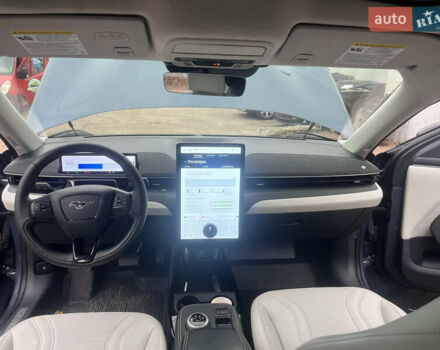 Синий Форд Mustang Mach-E, объемом двигателя 0 л и пробегом 50 тыс. км за 31500 $, фото 32 на Automoto.ua