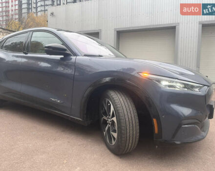 Синий Форд Mustang Mach-E, объемом двигателя 0 л и пробегом 50 тыс. км за 31500 $, фото 10 на Automoto.ua