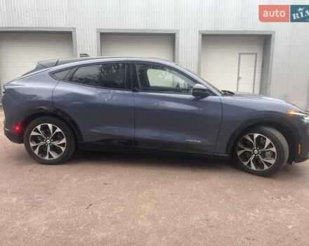 Синий Форд Mustang Mach-E, объемом двигателя 0 л и пробегом 50 тыс. км за 31500 $, фото 3 на Automoto.ua