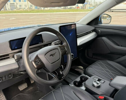 Синий Форд Mustang Mach-E, объемом двигателя 0 л и пробегом 27 тыс. км за 24900 $, фото 12 на Automoto.ua