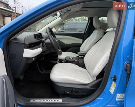 Синий Форд Mustang Mach-E, объемом двигателя 0 л и пробегом 37 тыс. км за 25200 $, фото 72 на Automoto.ua