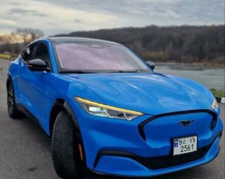 Синий Форд Mustang Mach-E, объемом двигателя 0 л и пробегом 23 тыс. км за 42450 $, фото 3 на Automoto.ua