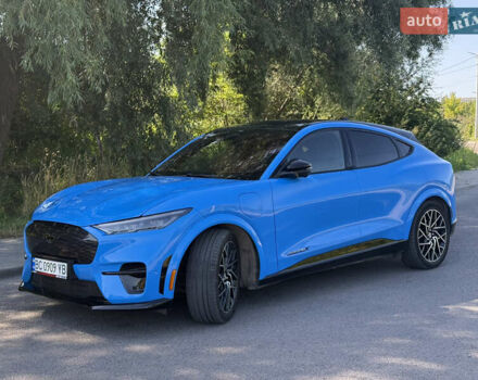 Синий Форд Mustang Mach-E, объемом двигателя 0 л и пробегом 50 тыс. км за 32700 $, фото 3 на Automoto.ua