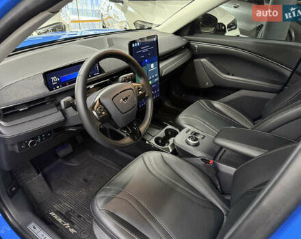 Синий Форд Mustang Mach-E, объемом двигателя 0 л и пробегом 12 тыс. км за 29500 $, фото 17 на Automoto.ua