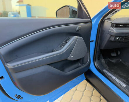 Синий Форд Mustang Mach-E, объемом двигателя 0 л и пробегом 30 тыс. км за 28500 $, фото 20 на Automoto.ua