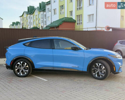 Синий Форд Mustang Mach-E, объемом двигателя 0 л и пробегом 30 тыс. км за 28500 $, фото 10 на Automoto.ua