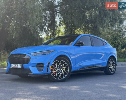 Синий Форд Mustang Mach-E, объемом двигателя 0 л и пробегом 50 тыс. км за 32700 $, фото 2 на Automoto.ua