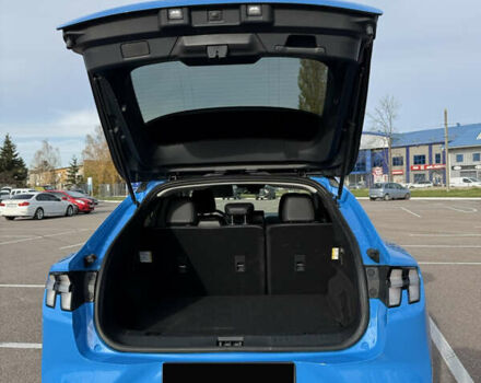 Синий Форд Mustang Mach-E, объемом двигателя 0 л и пробегом 27 тыс. км за 24900 $, фото 10 на Automoto.ua