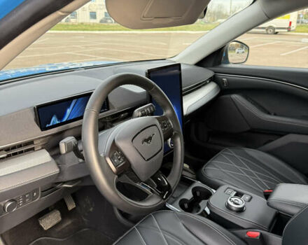 Синий Форд Mustang Mach-E, объемом двигателя 0 л и пробегом 27 тыс. км за 24900 $, фото 13 на Automoto.ua