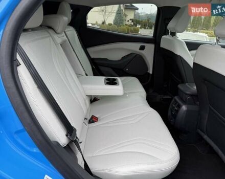 Синий Форд Mustang Mach-E, объемом двигателя 0 л и пробегом 37 тыс. км за 25200 $, фото 89 на Automoto.ua