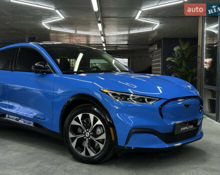 Синий Форд Mustang Mach-E, объемом двигателя 0 л и пробегом 12 тыс. км за 29500 $, фото 2 на Automoto.ua