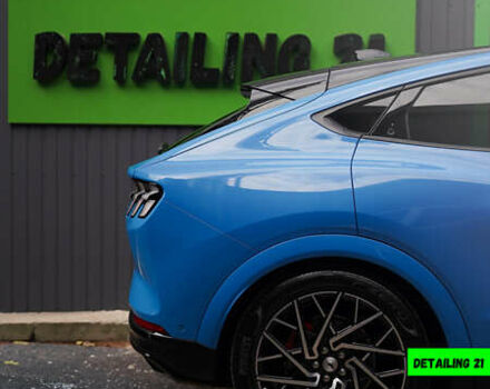 Синій Форд Mustang Mach-E, об'ємом двигуна 0 л та пробігом 9 тис. км за 31500 $, фото 2 на Automoto.ua