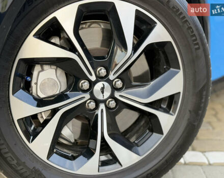 Синий Форд Mustang Mach-E, объемом двигателя 0 л и пробегом 30 тыс. км за 28500 $, фото 3 на Automoto.ua