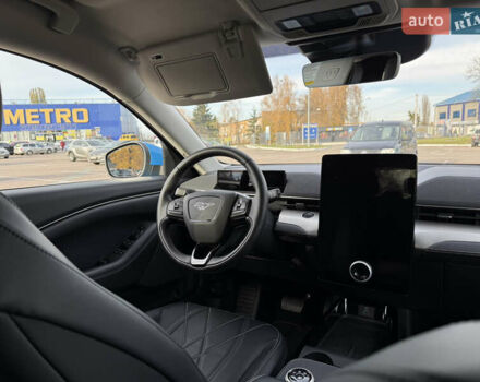 Синий Форд Mustang Mach-E, объемом двигателя 0 л и пробегом 27 тыс. км за 24900 $, фото 29 на Automoto.ua