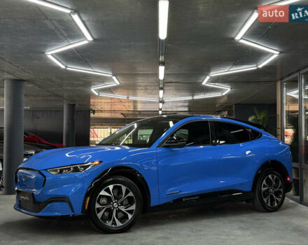 Синий Форд Mustang Mach-E, объемом двигателя 0 л и пробегом 12 тыс. км за 29500 $, фото 5 на Automoto.ua