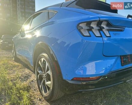 Синий Форд Mustang Mach-E, объемом двигателя 0 л и пробегом 90 тыс. км за 24999 $, фото 17 на Automoto.ua