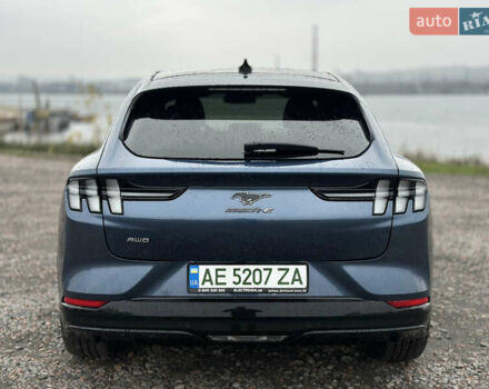 Синий Форд Mustang Mach-E, объемом двигателя 0 л и пробегом 8 тыс. км за 34950 $, фото 4 на Automoto.ua
