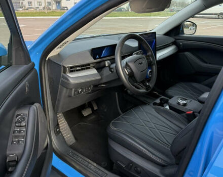 Синий Форд Mustang Mach-E, объемом двигателя 0 л и пробегом 27 тыс. км за 24900 $, фото 11 на Automoto.ua