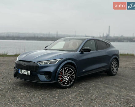 Синий Форд Mustang Mach-E, объемом двигателя 0 л и пробегом 8 тыс. км за 34950 $, фото 1 на Automoto.ua