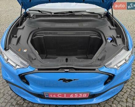 Синий Форд Mustang Mach-E, объемом двигателя 0 л и пробегом 37 тыс. км за 25200 $, фото 63 на Automoto.ua