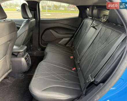 Синий Форд Mustang Mach-E, объемом двигателя 0 л и пробегом 27 тыс. км за 24900 $, фото 16 на Automoto.ua