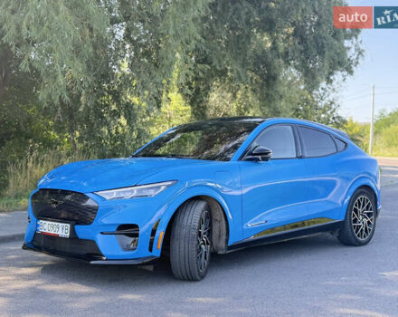 Синий Форд Mustang Mach-E, объемом двигателя 0 л и пробегом 50 тыс. км за 32700 $, фото 4 на Automoto.ua