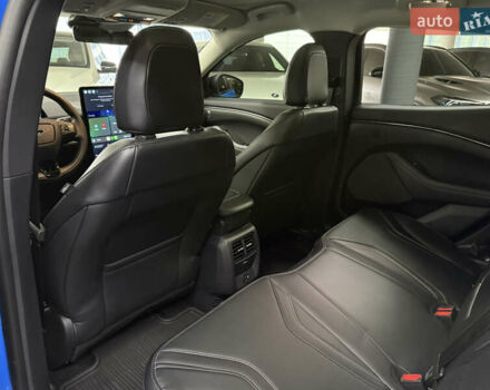 Синий Форд Mustang Mach-E, объемом двигателя 0 л и пробегом 12 тыс. км за 29500 $, фото 19 на Automoto.ua