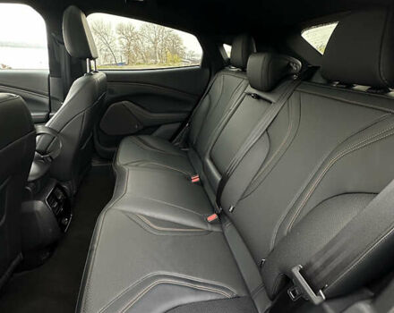 Синий Форд Mustang Mach-E, объемом двигателя 0 л и пробегом 8 тыс. км за 34950 $, фото 16 на Automoto.ua