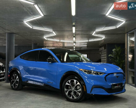 Синий Форд Mustang Mach-E, объемом двигателя 0 л и пробегом 12 тыс. км за 29500 $, фото 1 на Automoto.ua