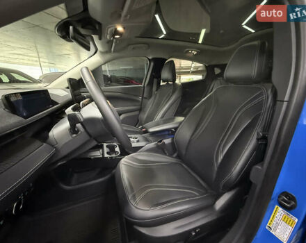 Синий Форд Mustang Mach-E, объемом двигателя 0 л и пробегом 12 тыс. км за 29500 $, фото 16 на Automoto.ua