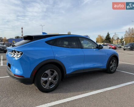 Синий Форд Mustang Mach-E, объемом двигателя 0 л и пробегом 27 тыс. км за 24900 $, фото 2 на Automoto.ua
