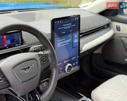Синий Форд Mustang Mach-E, объемом двигателя 0 л и пробегом 37 тыс. км за 25200 $, фото 76 на Automoto.ua