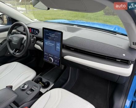 Синий Форд Mustang Mach-E, объемом двигателя 0 л и пробегом 37 тыс. км за 25200 $, фото 102 на Automoto.ua