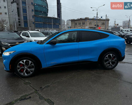 Синий Форд Mustang Mach-E, объемом двигателя 0 л и пробегом 15 тыс. км за 31890 $, фото 3 на Automoto.ua