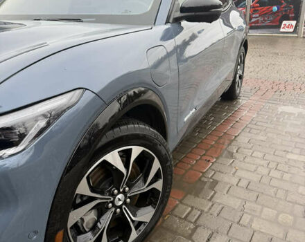 Синий Форд Mustang Mach-E, объемом двигателя 0 л и пробегом 10 тыс. км за 30500 $, фото 2 на Automoto.ua